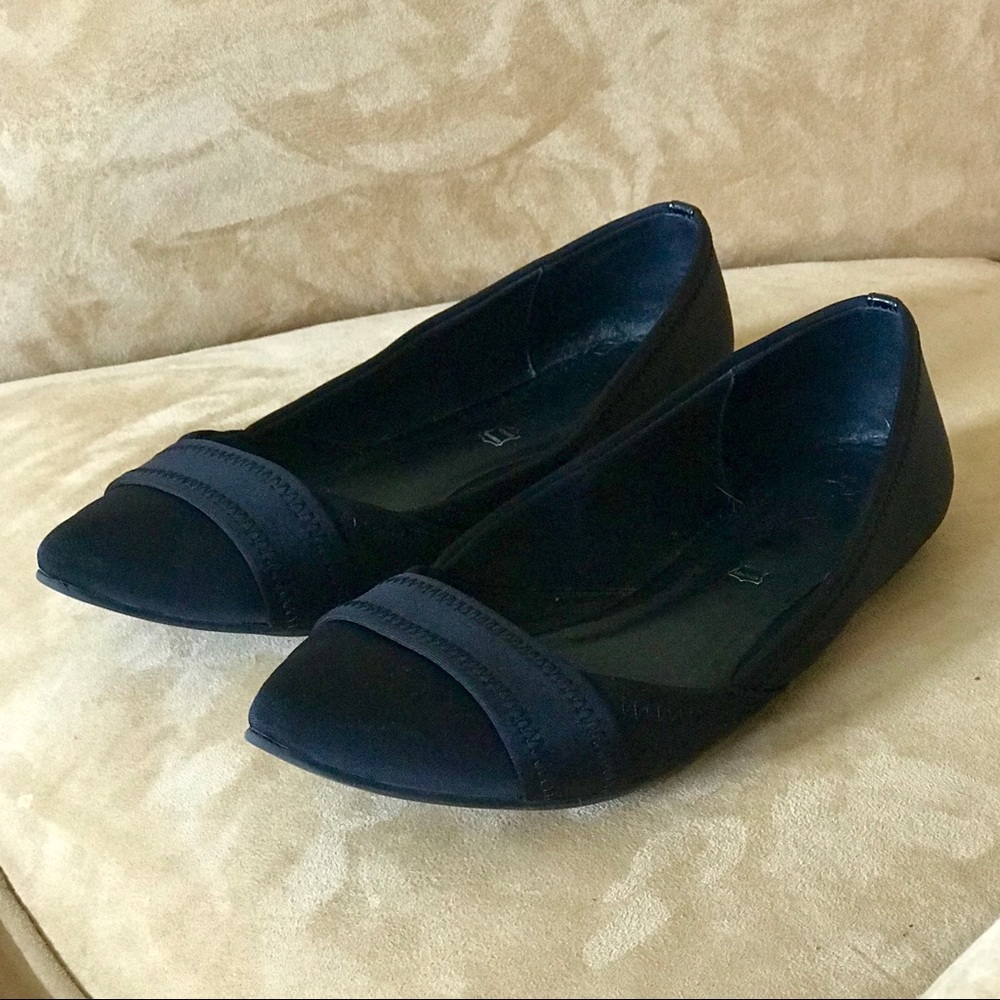 ⬇️ PRICE DROP! ALDO Black Pointy Neoprene Flats